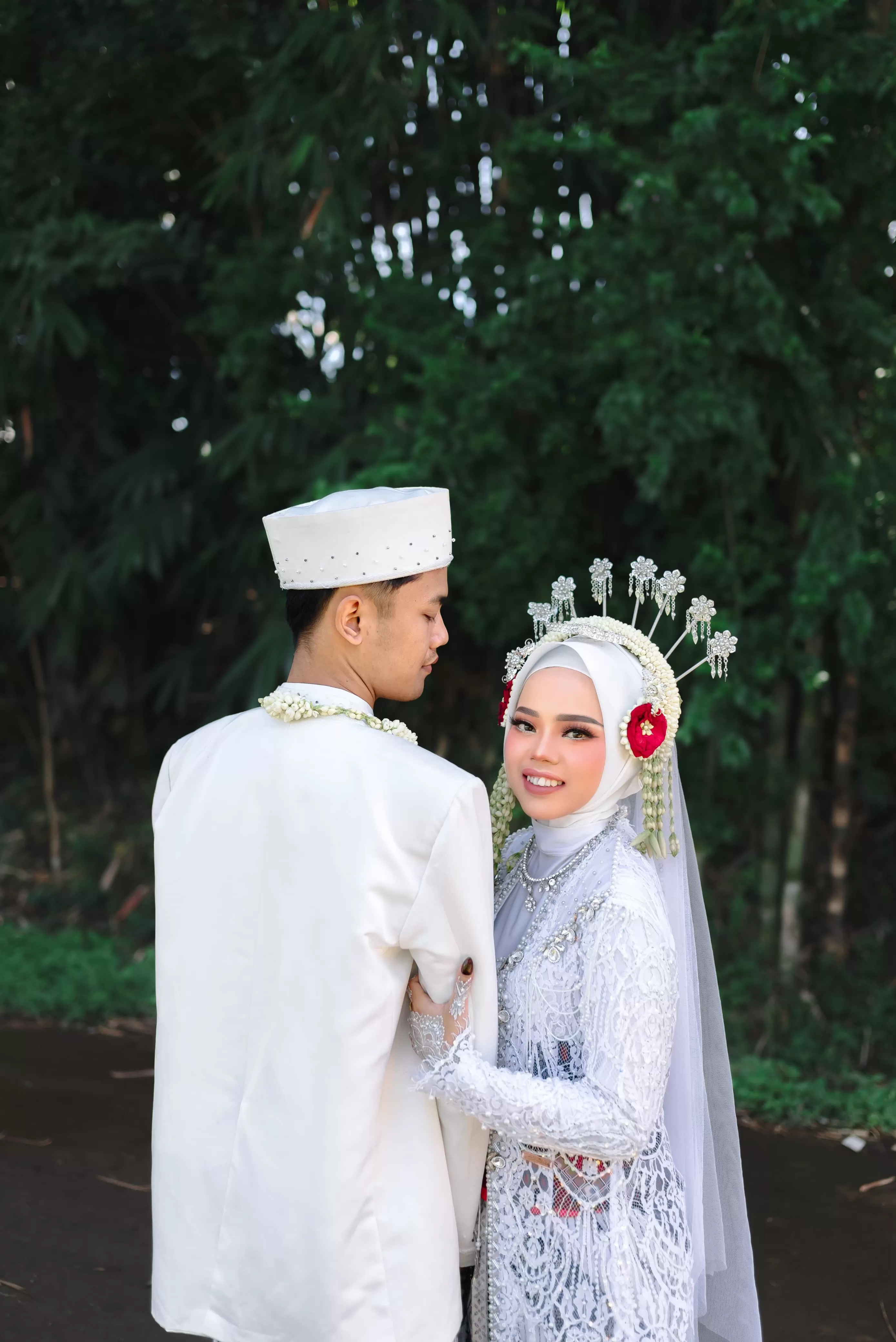 Tahun Pertama Kami Bertemu 